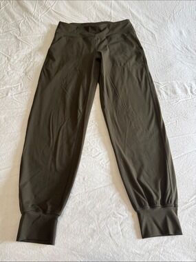 Lululemon Align High-Rise Army Green Joggers Size Small